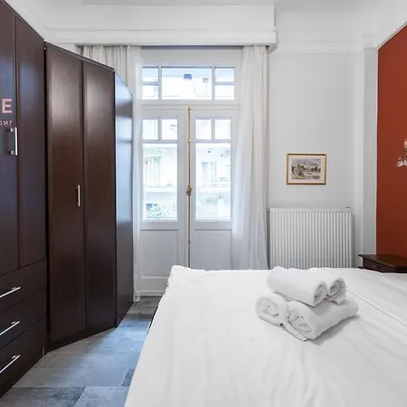 Elegant, Nilie Hospitality Mgmt